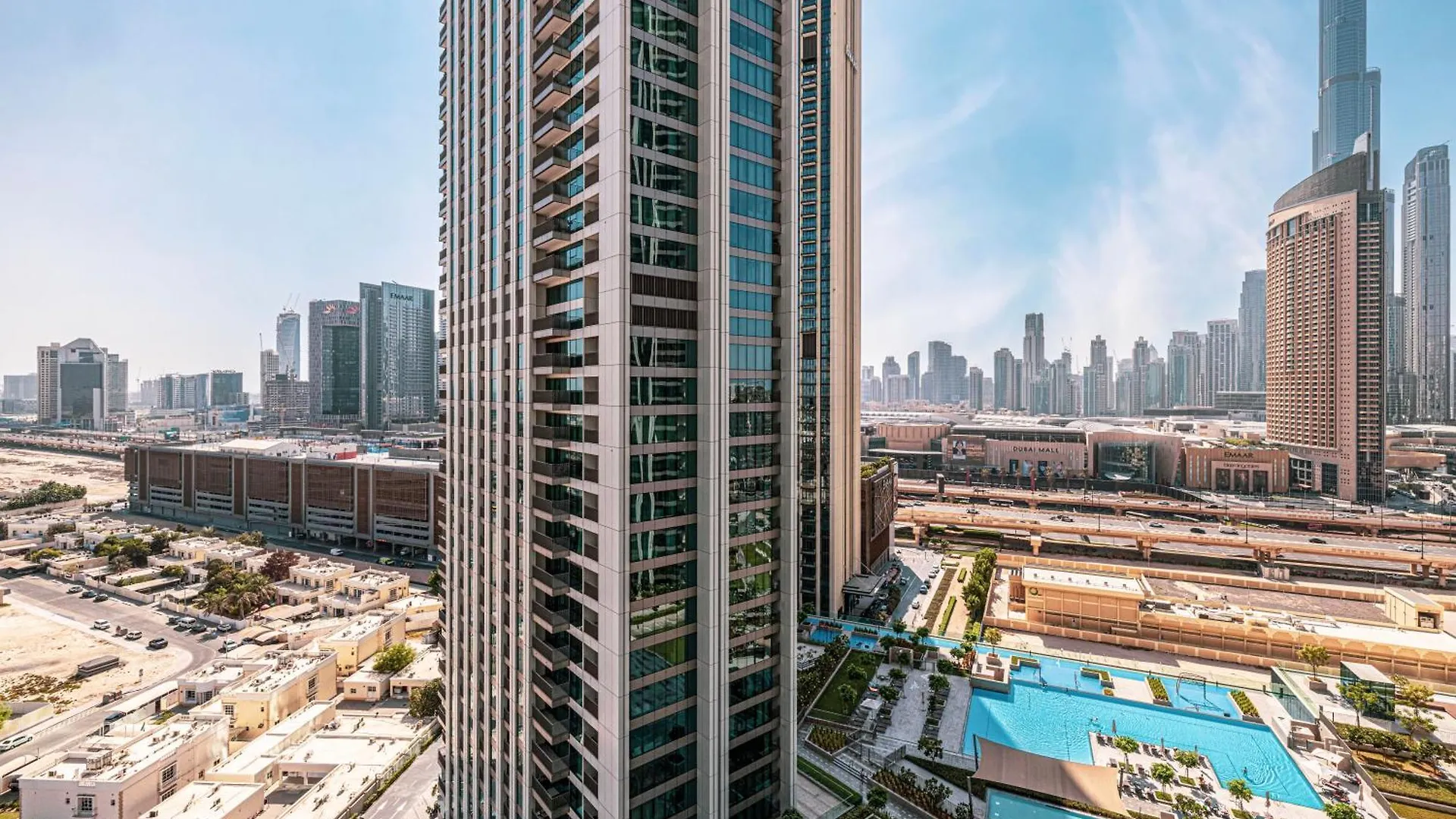 Downtown Dreams Burj Khalifa View Apartment Dubai